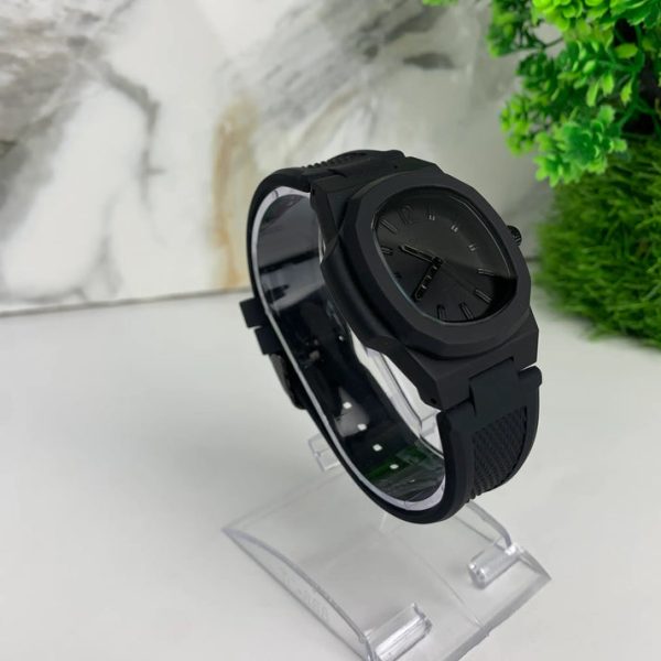 Skmei Men's Quartz Watch – Black Silicone Strap, Premium Analog Watch